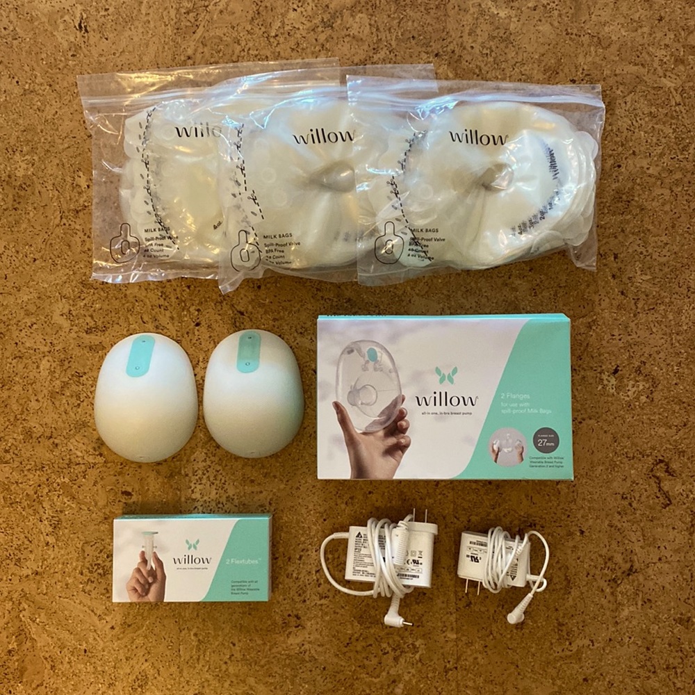 Willow Wearable Breast Pumps Gen 3 w/New 27MM Flanges, Flextubes, & 144 Milkbags